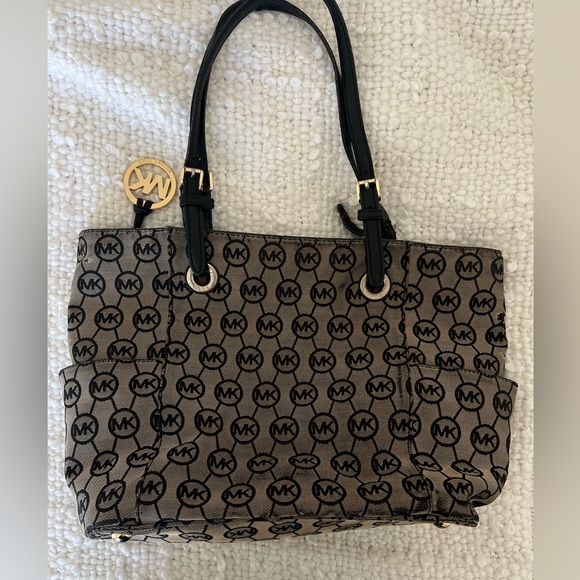 MICHAEL KORS TOTE BAG - Picture 6 of 9